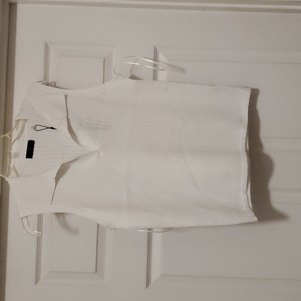 Tahari woman blouse